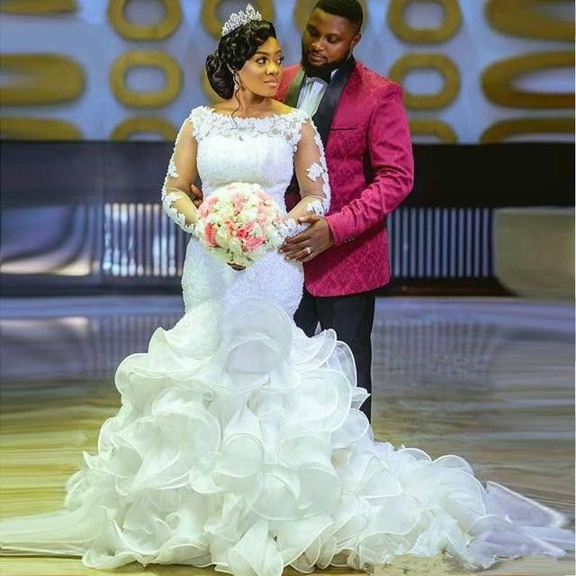 2020 Elegant Lace Long Sleeves Mermaid African Wedding Dress With