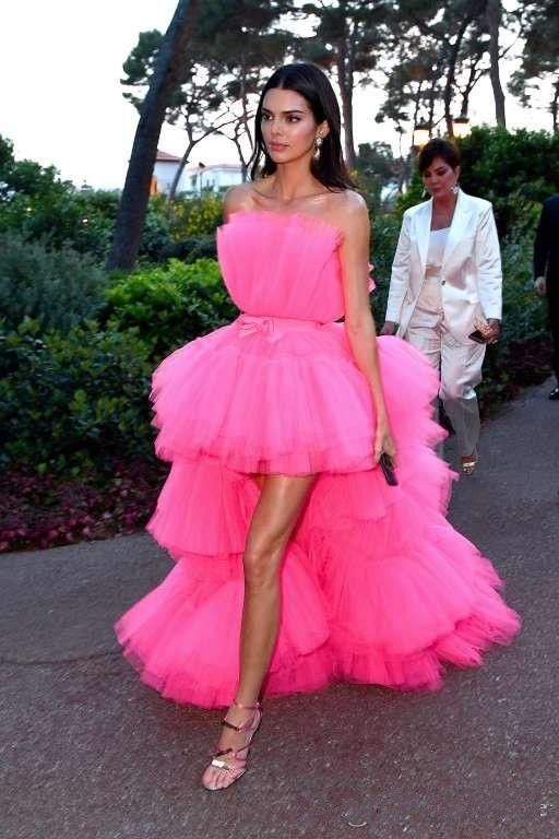 Acquista 2020 Fucsia Abiti Da Ballo Ad Alta Ribalta In Promozione Senza  Spalline Abito Da Cocktail A Strap Senza Spalline Con Gonne Torta A Teiera  Gonne Di Celebrità Abiti Da Sera Abiti