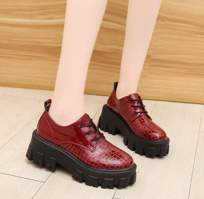 female lace up shoes