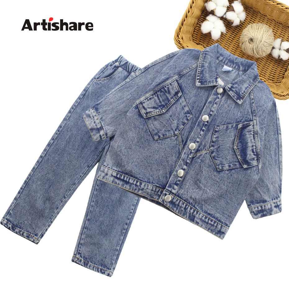 conjunto de roupa jeans