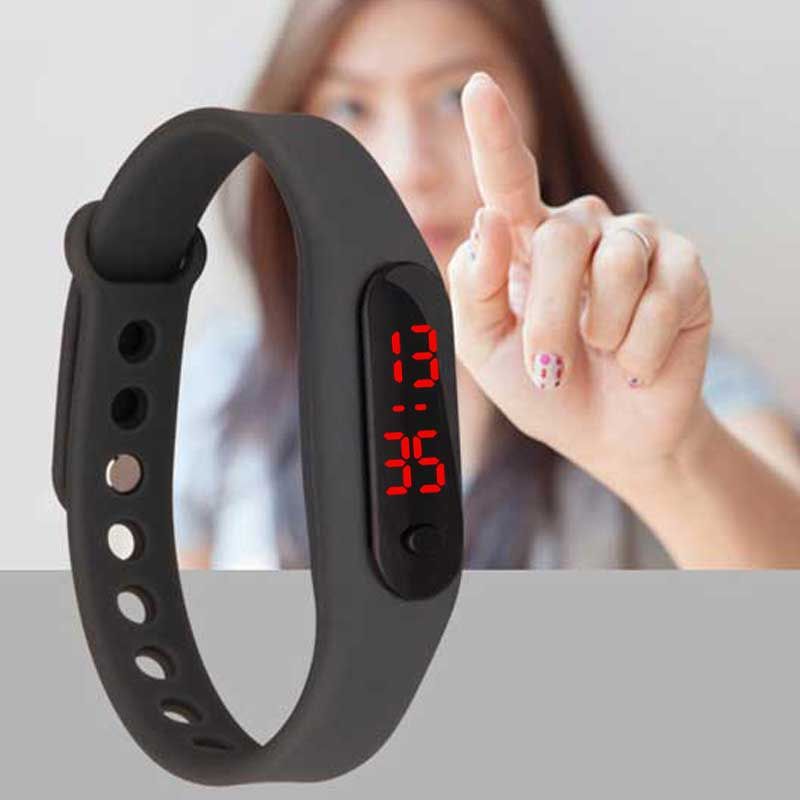 Fashion Mini Armband Kinderen Horloge Jongen Meisje Studenten Cadeaus Horloge Siliconen Led Digit Watchees From A6241163 0 93 Dhgate Com