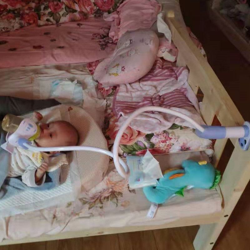 bottle feeder holder