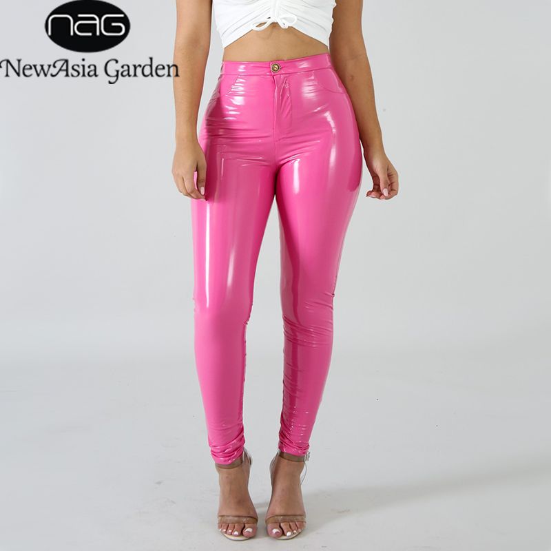 calça de couro rosa