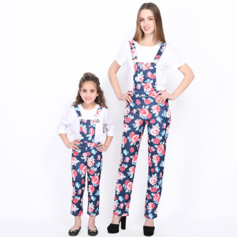 Acquistare Mamma E Figlia Abiti Moda Floreale Pantaloni A Bretelle T Shirt  Maniche Corte Mamma E Me Vestiti Famiglia Matching Economico | Consegna  Veloce E Qualità | It.Dhgate