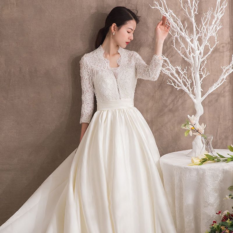 Compra Manga Larga De Manga Francesa De Encaje Blanco Satinado Vestido De  Novia Cristal V Cuello Frontal Hueco Espalda Hebilla Vintage Bola Vestido  De Novia Vestidos De Novia Barato | Entrega Rápida