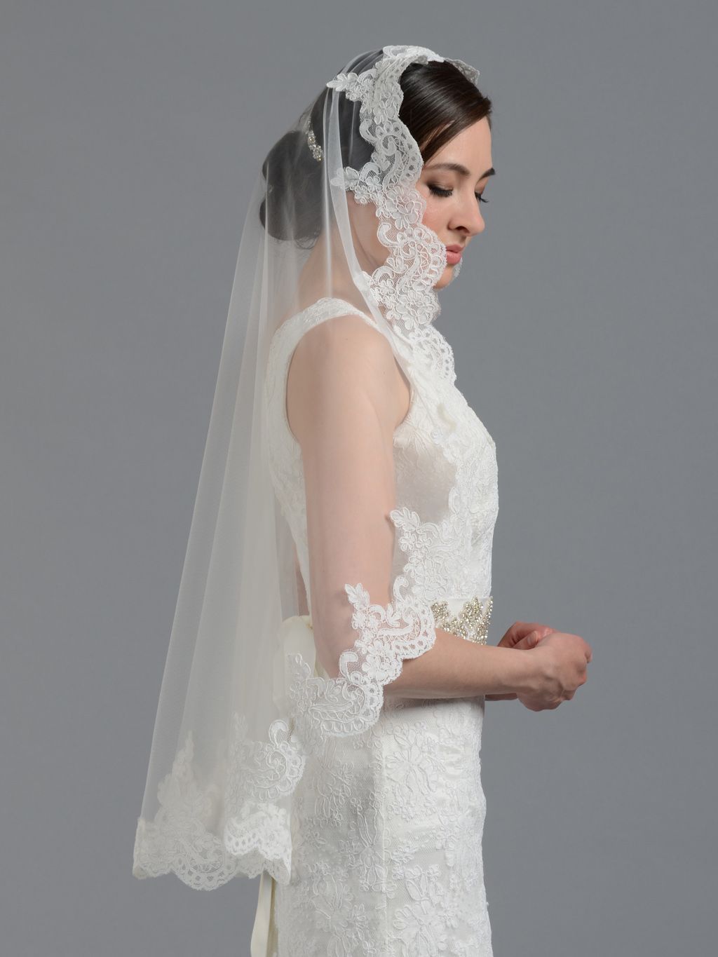lace wedding veil