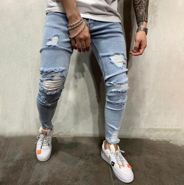 Ripped jeans zijn de trend van 2017