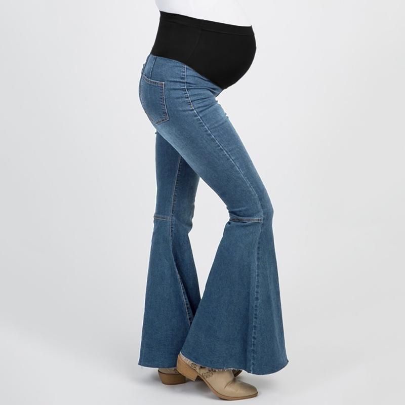 calça jeans boca larga plus size