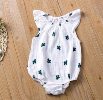 # 2 vêtements bébé fille