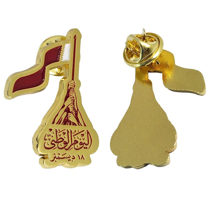 Custom Metal Qatar National Flag Lapel Pin National Day Gift For Qatar  Badge Popular Design Qatar Flag In Hand Brooches Pins From Perfect20170505,  $0.9