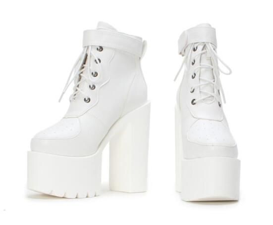 Botas blancas con tacon grueso Clearance