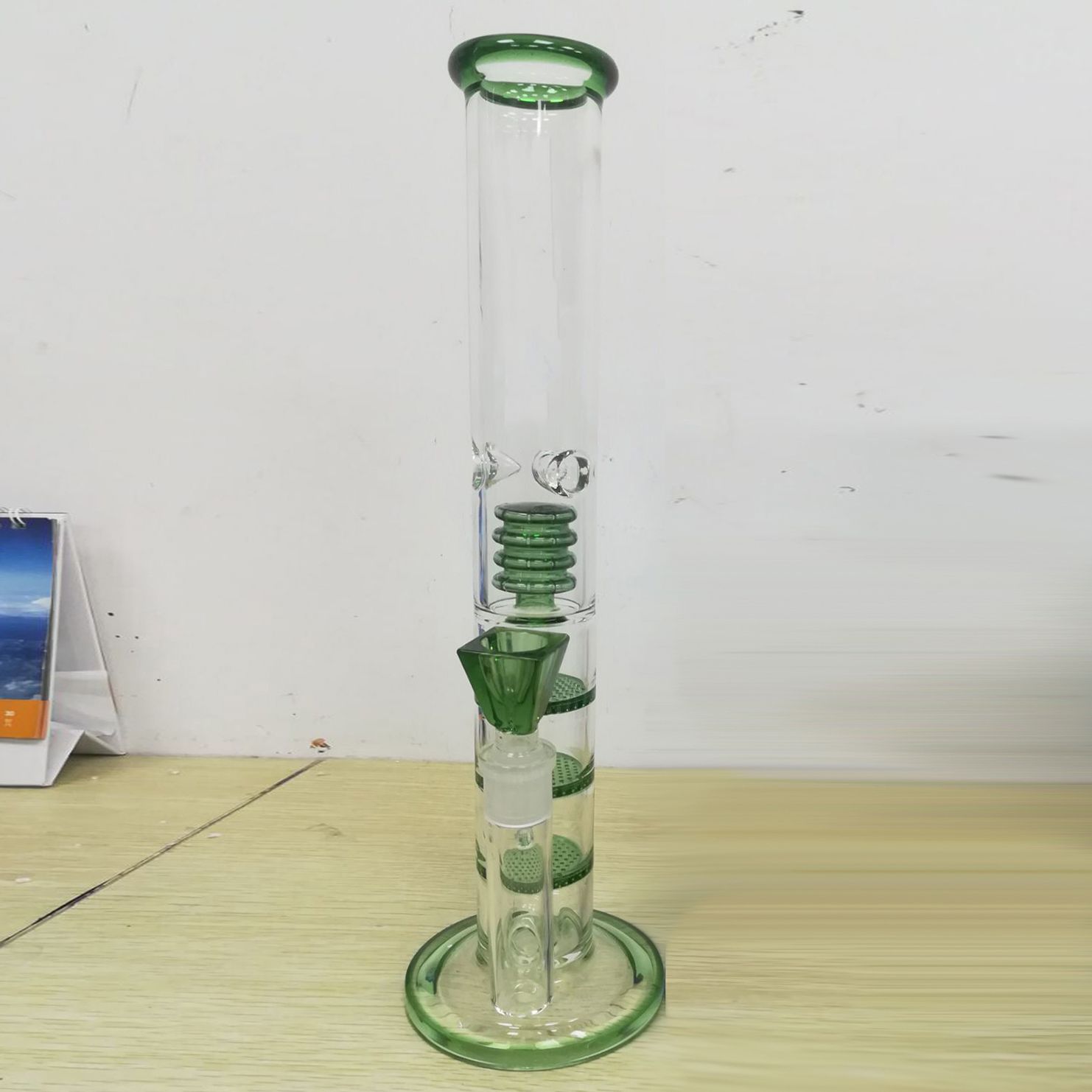 2020 Simple Green Straight Glass Bongs With Bowl Three