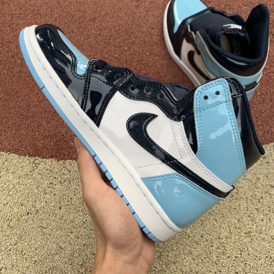 Compra 2020 De Calidad Superior En Jordán 1 Zapatos Retro De Baloncesto De  Los Hombres UNC Patente Blanco Azul De Las Zapatillas De Deporte Miedo  Chicago Barato | Entrega Rápida Y Calidad | Es.Dhgate