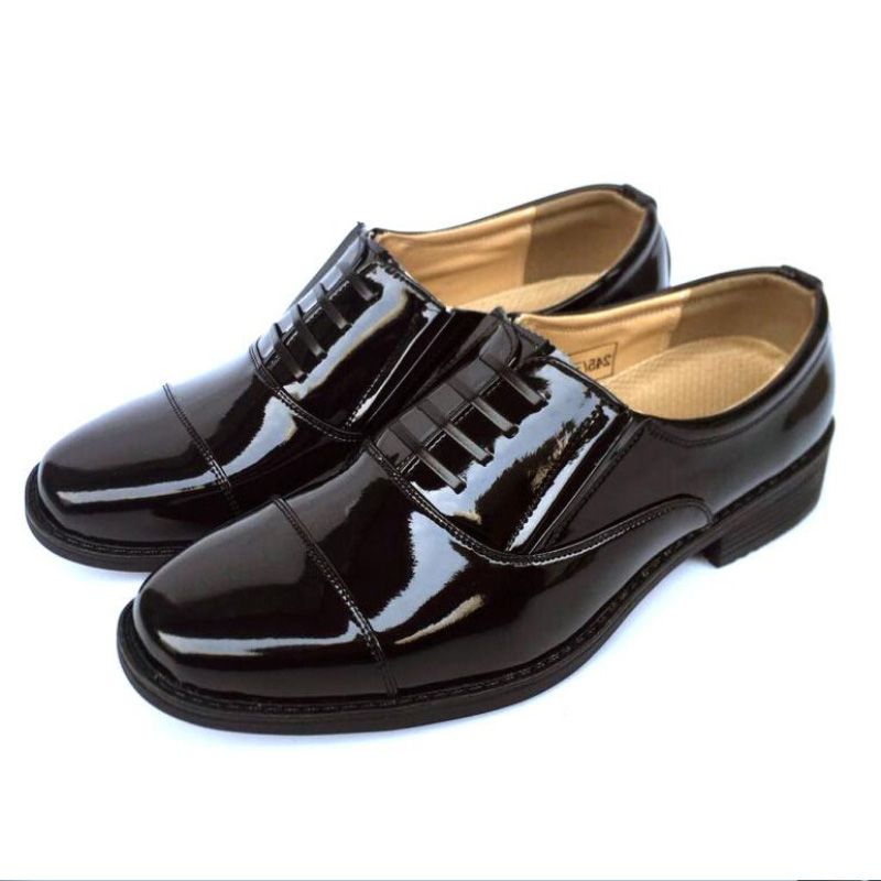 vince white sneaker