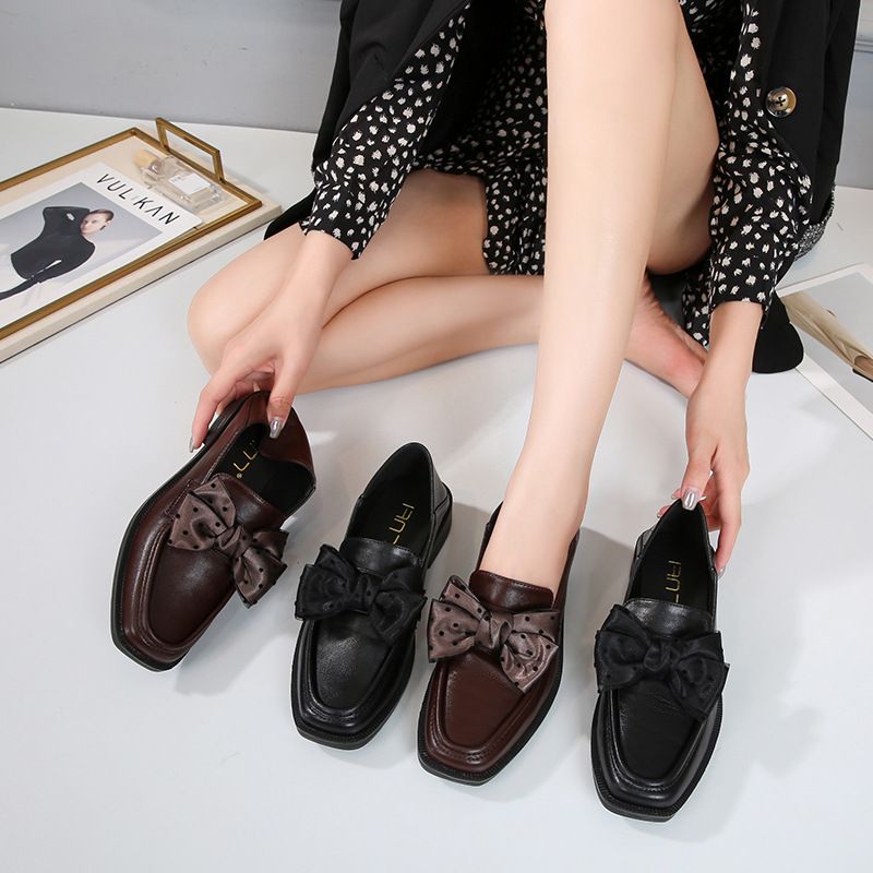 large and wide womens shoes