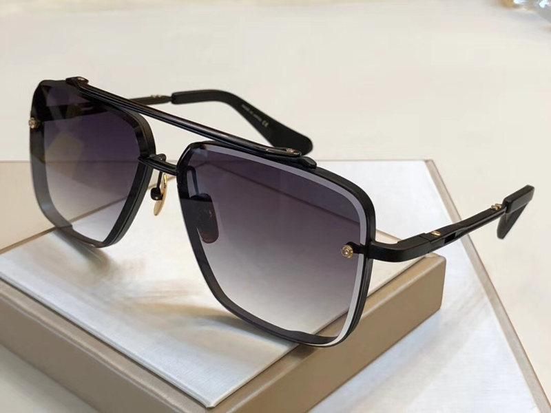 Acquista Dwayne Johnson Stesso Stile Degli Occhiali Da Sole Degli Uomini Occhiali  Da Sole Vintage In Metallo Stile Fashion Square Senza Telaio 400 UV Delle  Lenti Con Il Caso Originale A 60,95