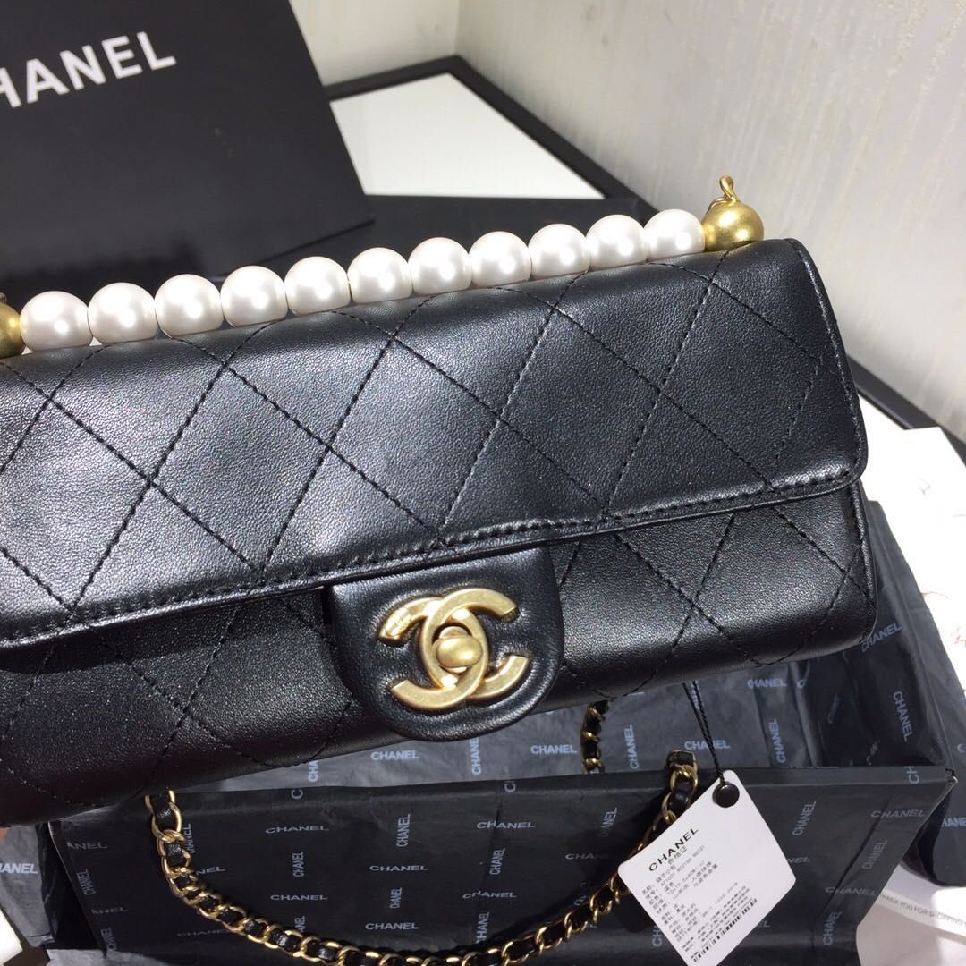 large purses with multiple compartments