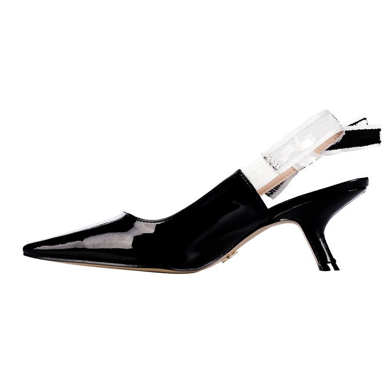 white leather pumps ladies