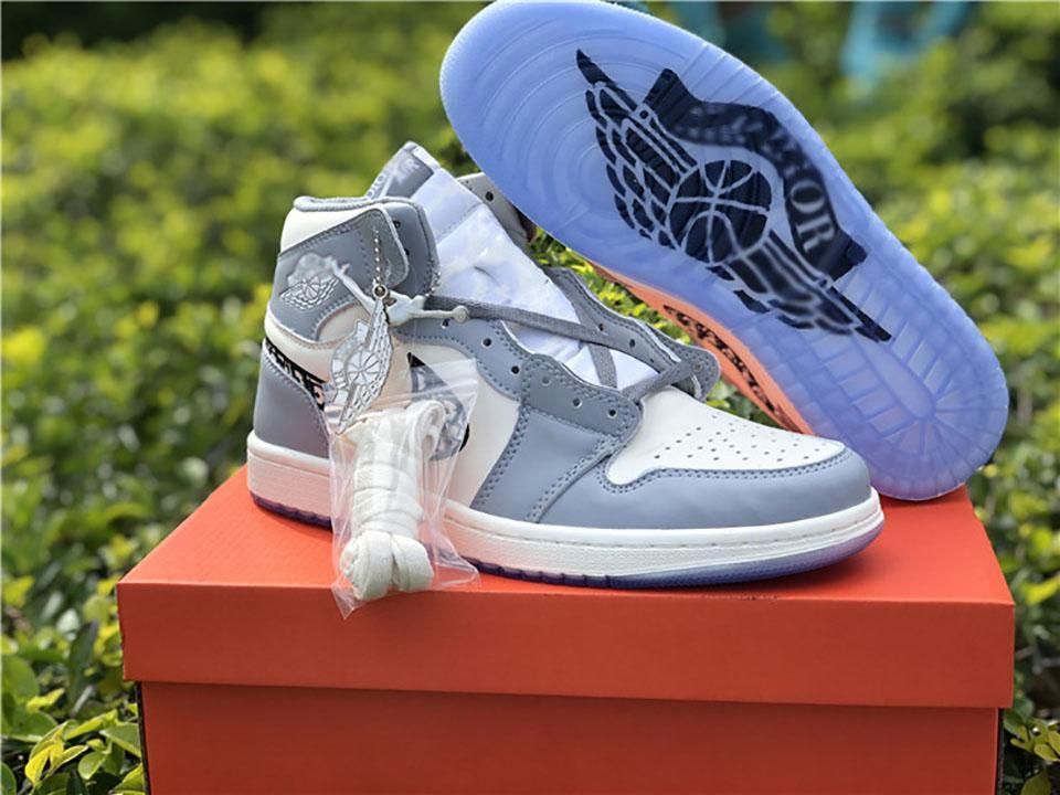 Air jordan 1 grey. Dior x Nike Air Jordan 1. Dior x Air Jordan 1. Air Jordan 1 Dior. Air Jordan 1 High Dior.
