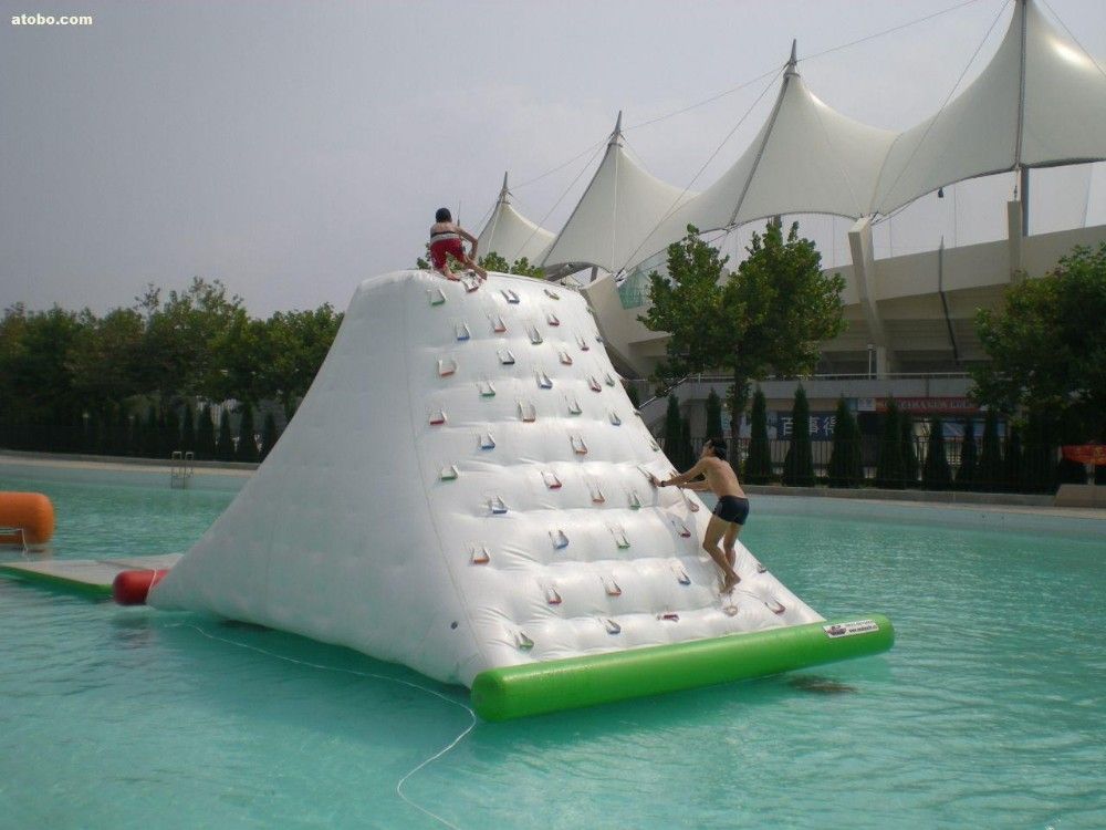 iceberg pool float