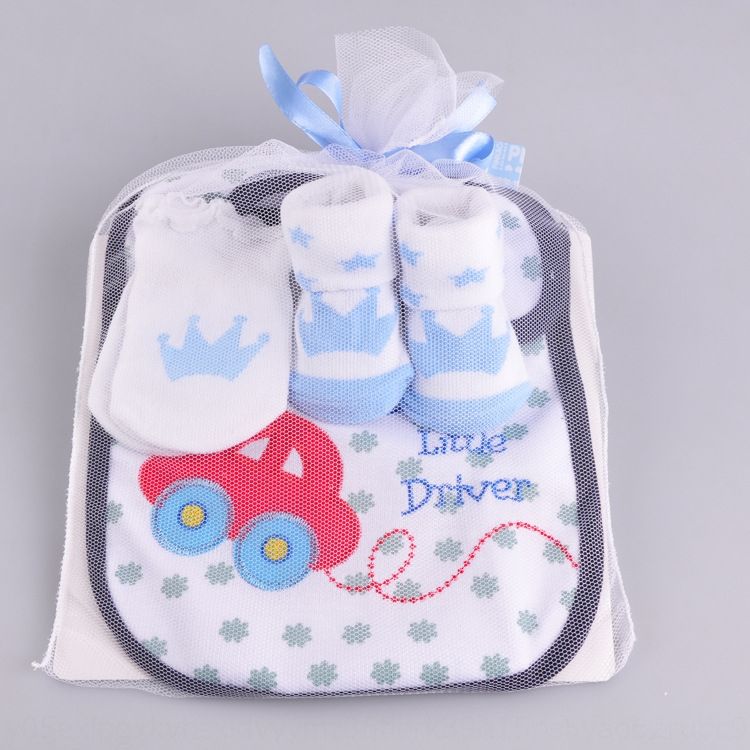 newborn baby socks and gloves