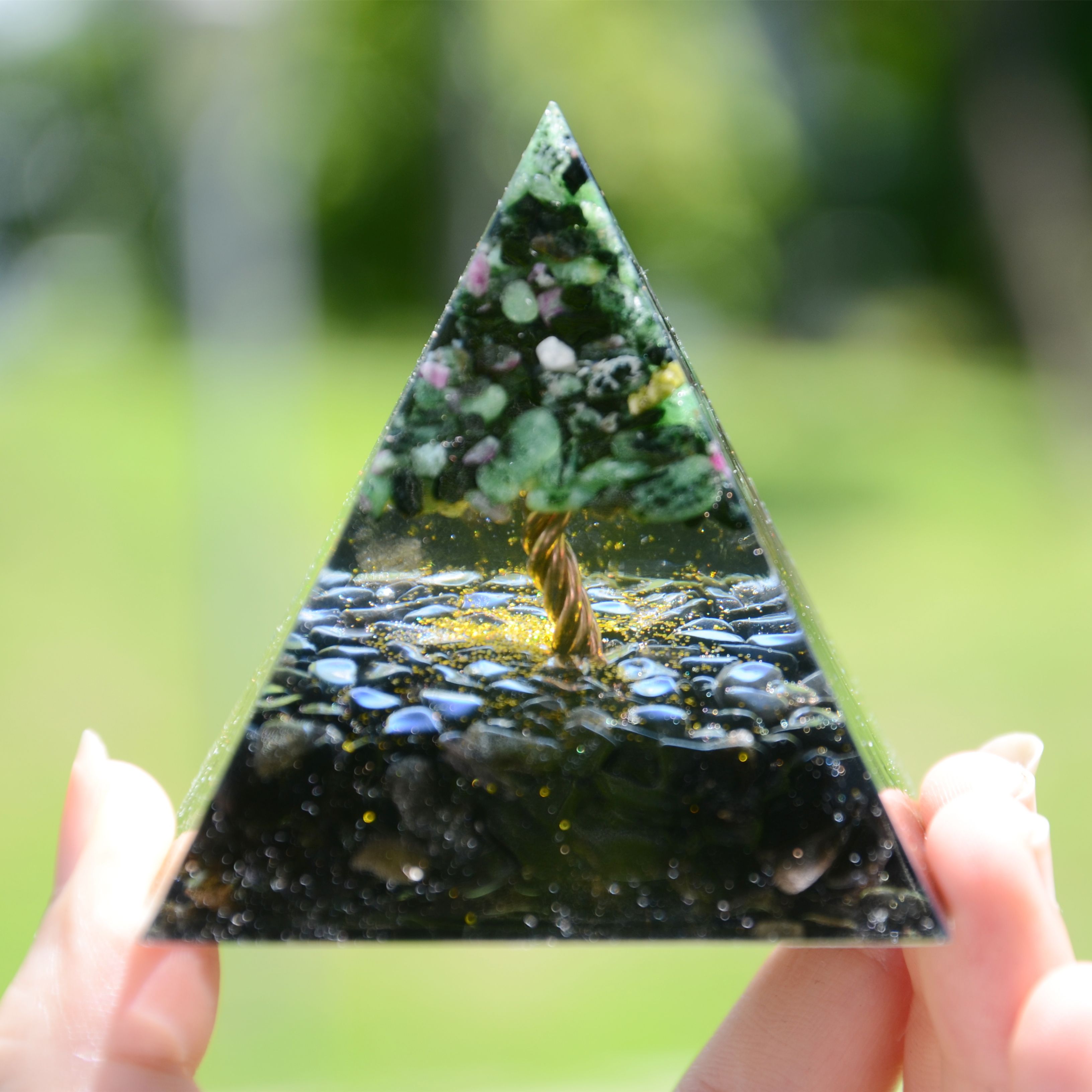 Creativegifts Feng Shui Happy Man Crystal Pyramid for Prosperity Positive Energy Creativegifts Feng Shui Happy Man Crystal Pyramid for Prosperity Positive Energy