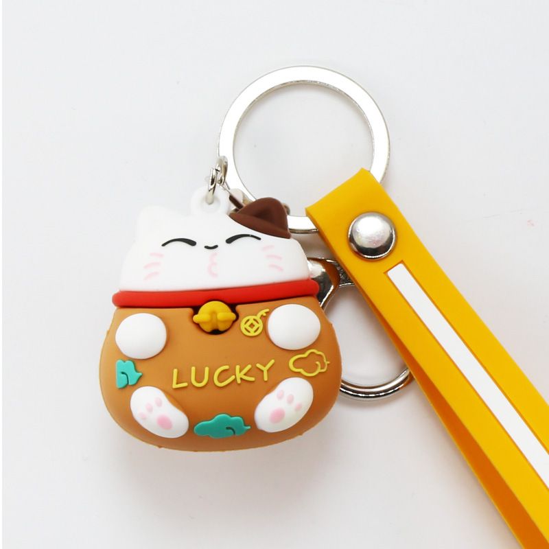 lucky cat keychain