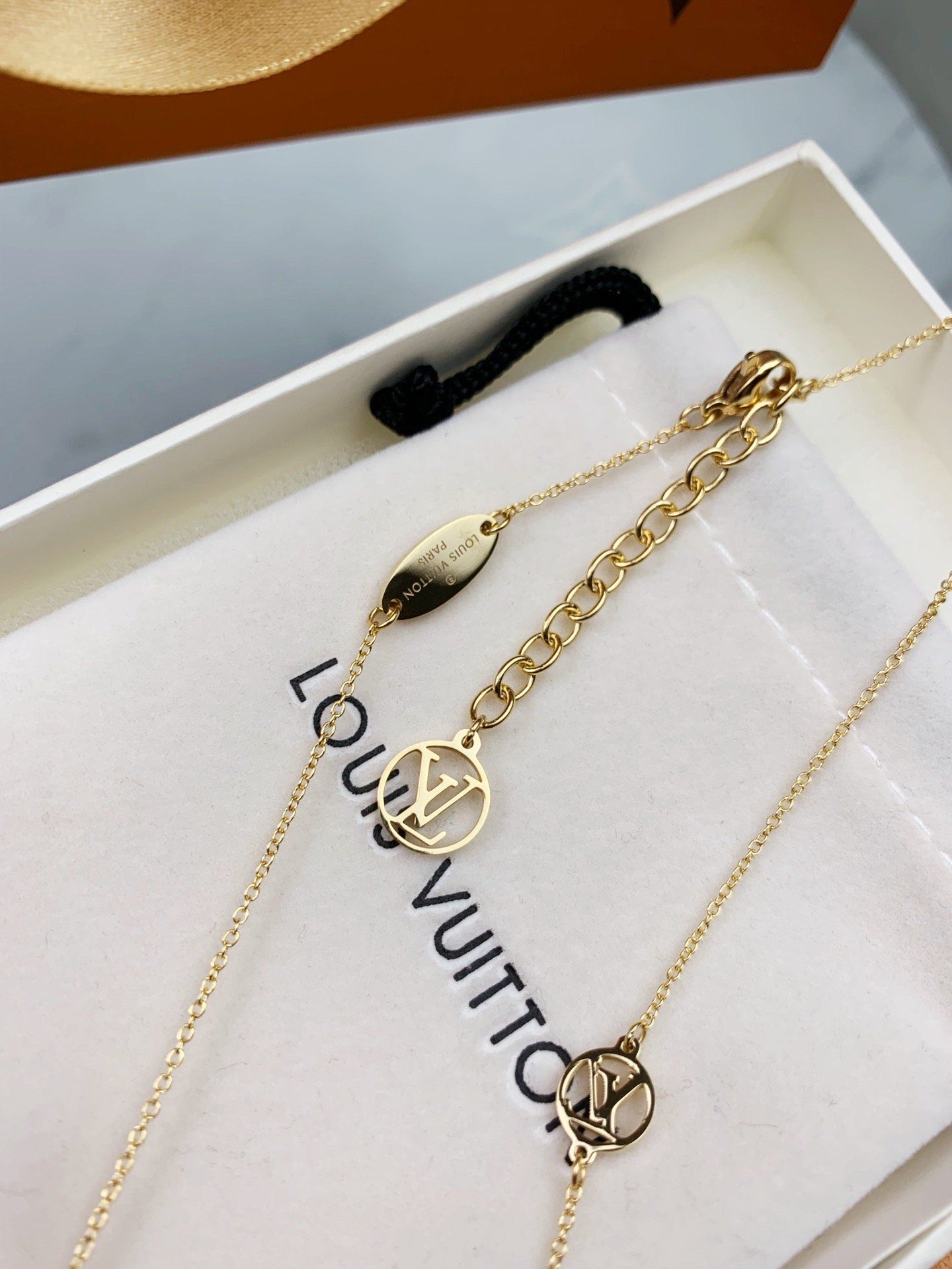 LOUISVUITTON Designer Jewelry Hip Hop Designer Necklace  Butterfly Iced Out Pendant Mens 14k Gold Chains Initial Letter P13 From  Huang1202668, $12.06