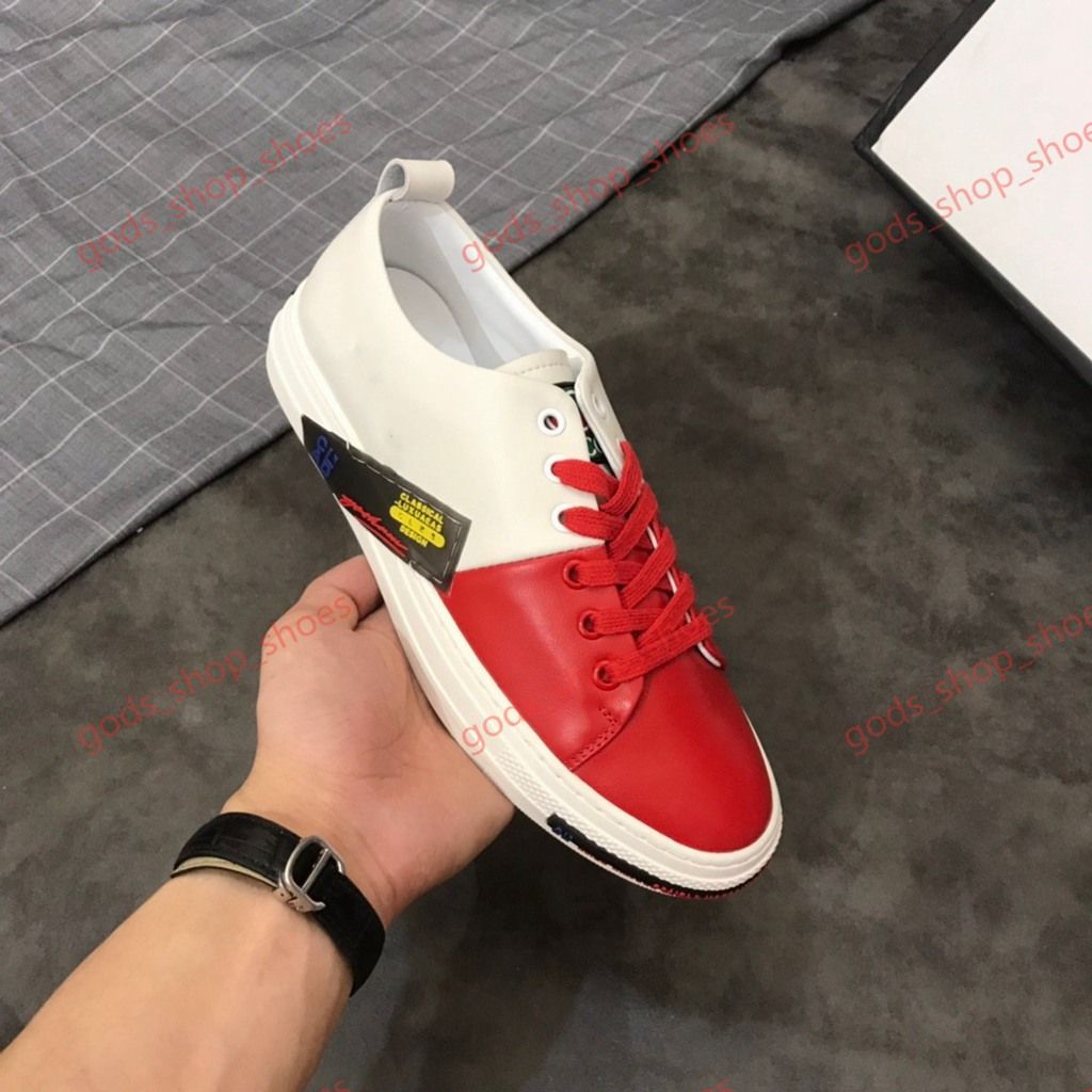 scarpe alte alla moda