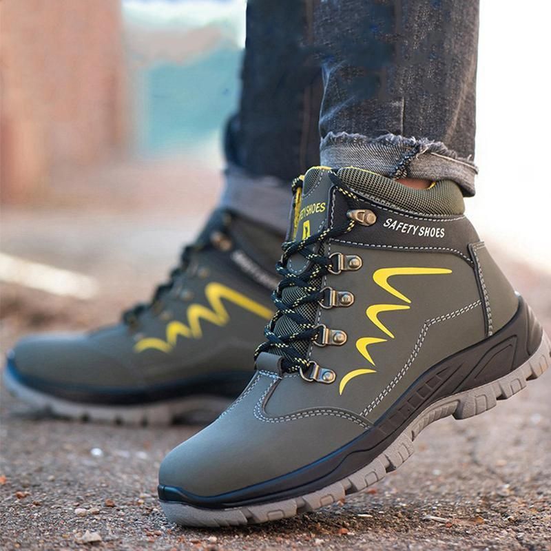 safety shoes for construction site