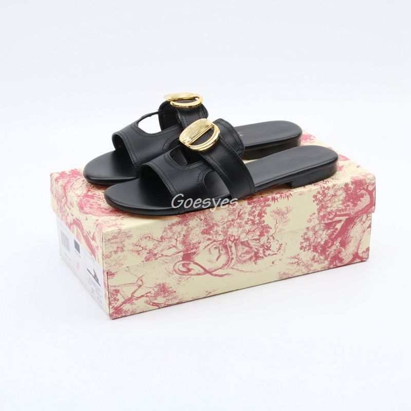 30 montaigne mule in calfskin