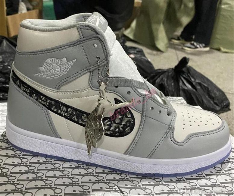nike jordan 1 mid dior