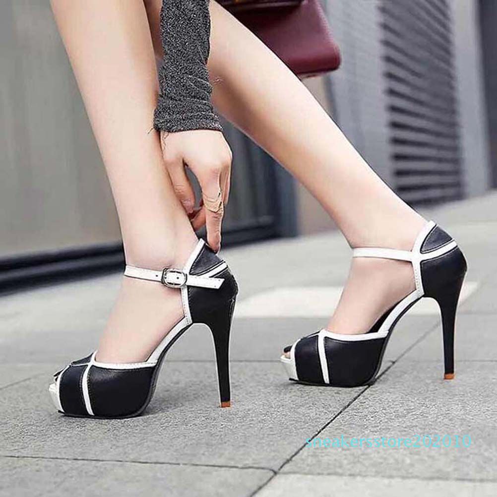 sparx sandals original price