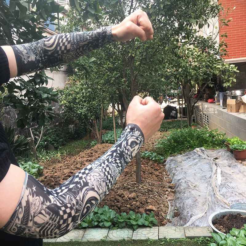 Plicht in het midden van niets Concessie Seamless Tattoo Armband Tattoo Sleeve Bicycle Sunscreen Outdoor Cycling  Mens And Womens Ice Silk Sunscreen Cool Sleeve From Toptradingco, $1.83 |  DHgate.Com