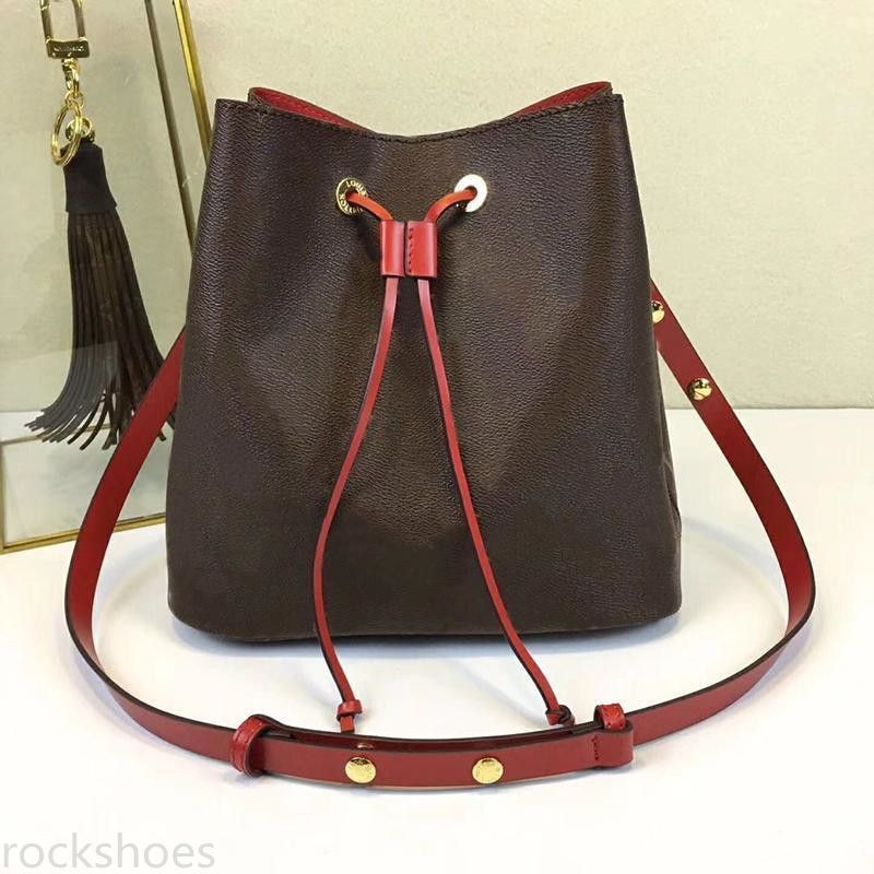 classic bucket tote bag