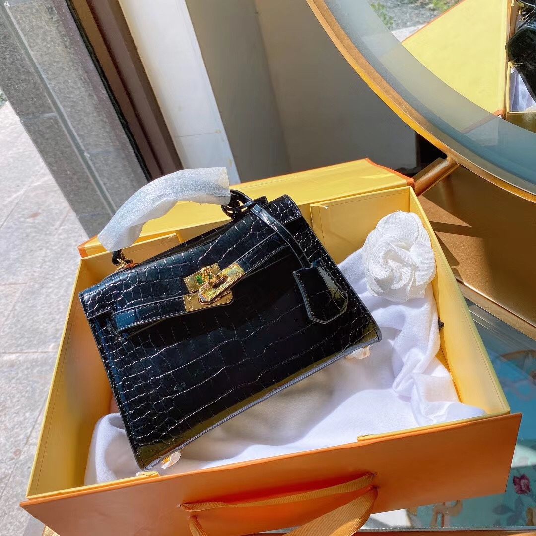 vintage handbags online