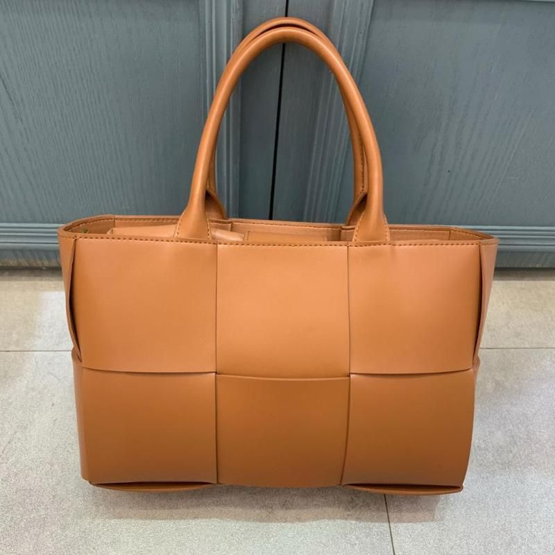 leather handbag price