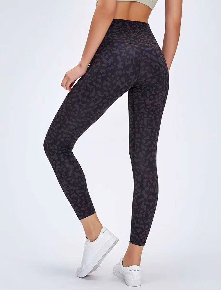 Compre Mujeres De La Yoga De Los Lululemon De Los Deportes Desgaste Del  Color Transpirable Estira Los Pantalones Apretados De Las Polainas Para  Mujer Flaco Pantalones Atléticos Joggers A 48,64 € Del