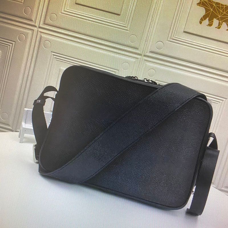 M30233 M30239 M30243 OUTDOOR Messenger Bag Men Shoulder Bags Classic Trip  Bags Briefcase Crossbody Good Quality Leather Man Messenger Bag From  Bag3338, $72.05