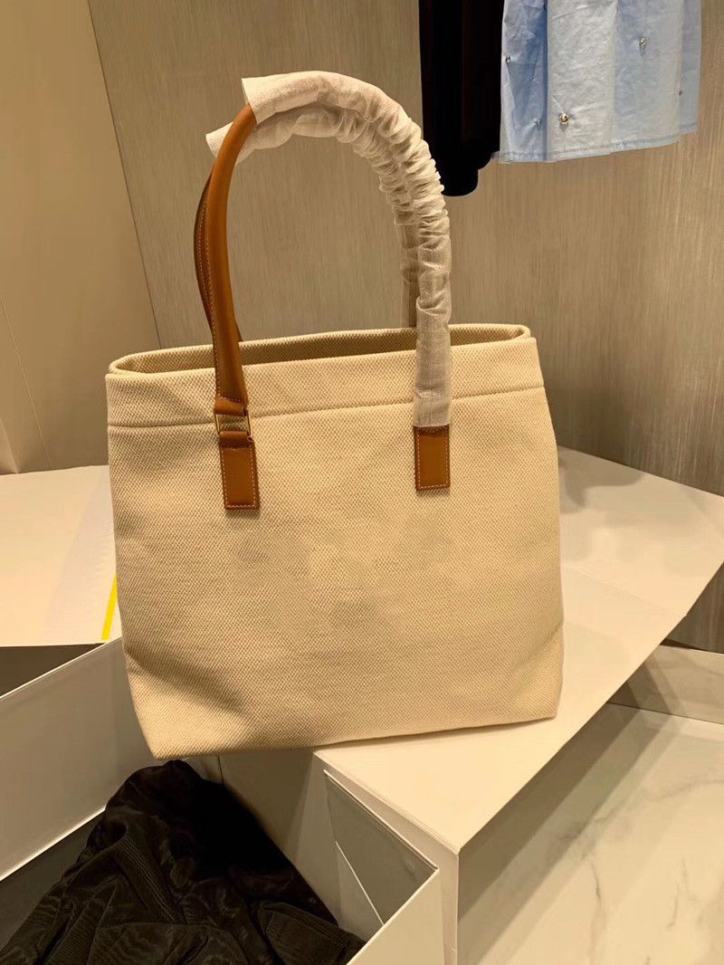 latest tote bags