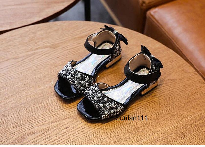 sports direct kids sandals