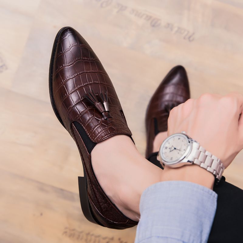 shoes with tassels