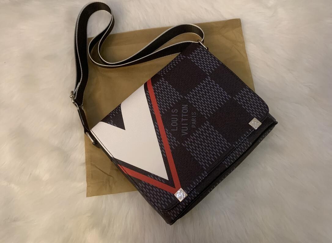2020 New Man Bag Cross Body Bags Fashion Designer Crossbody Bag Men Mens Designer  Bag Size 28cm Model 547751 From Luxurybag402, $35.86 | DHgate.Com