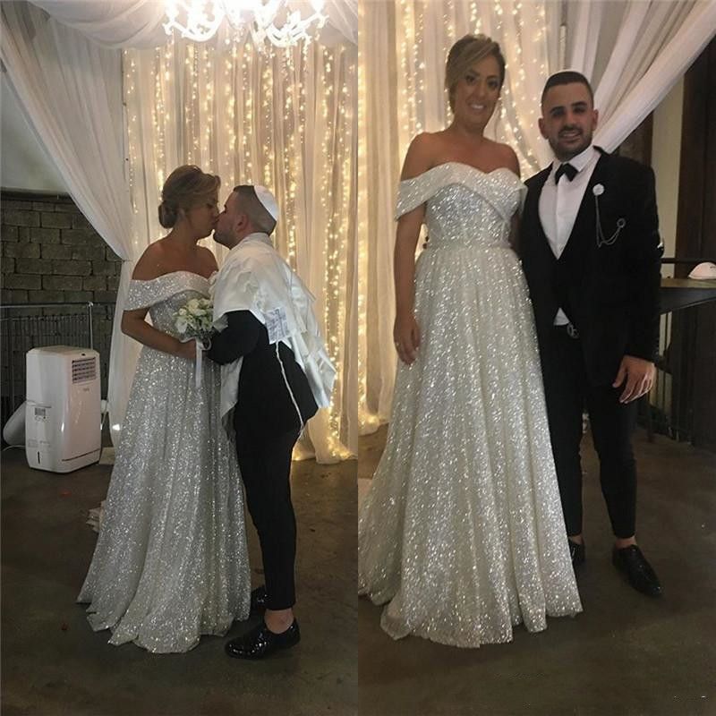 Vestido de novia bordado con lentejuelas