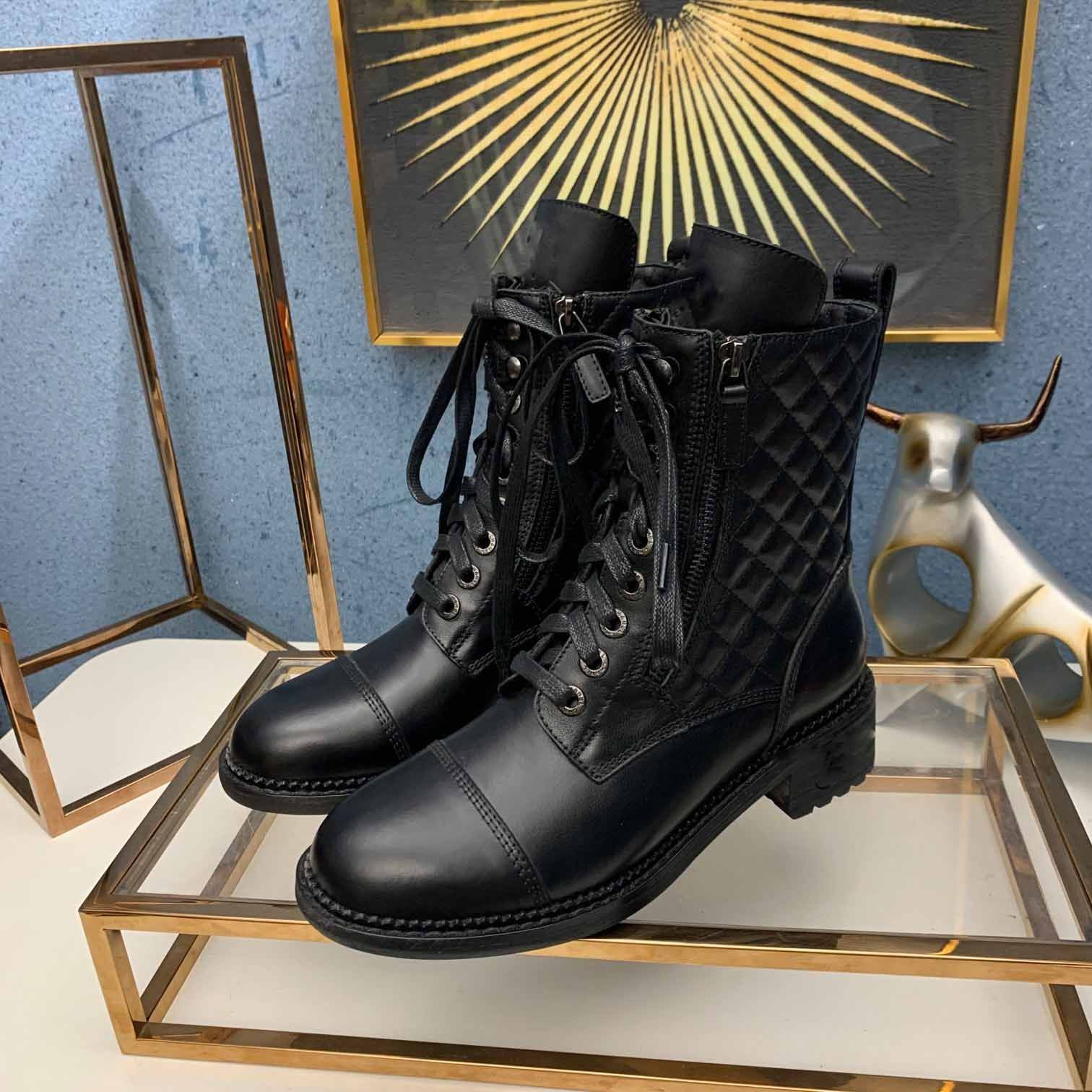 martin lace up boots