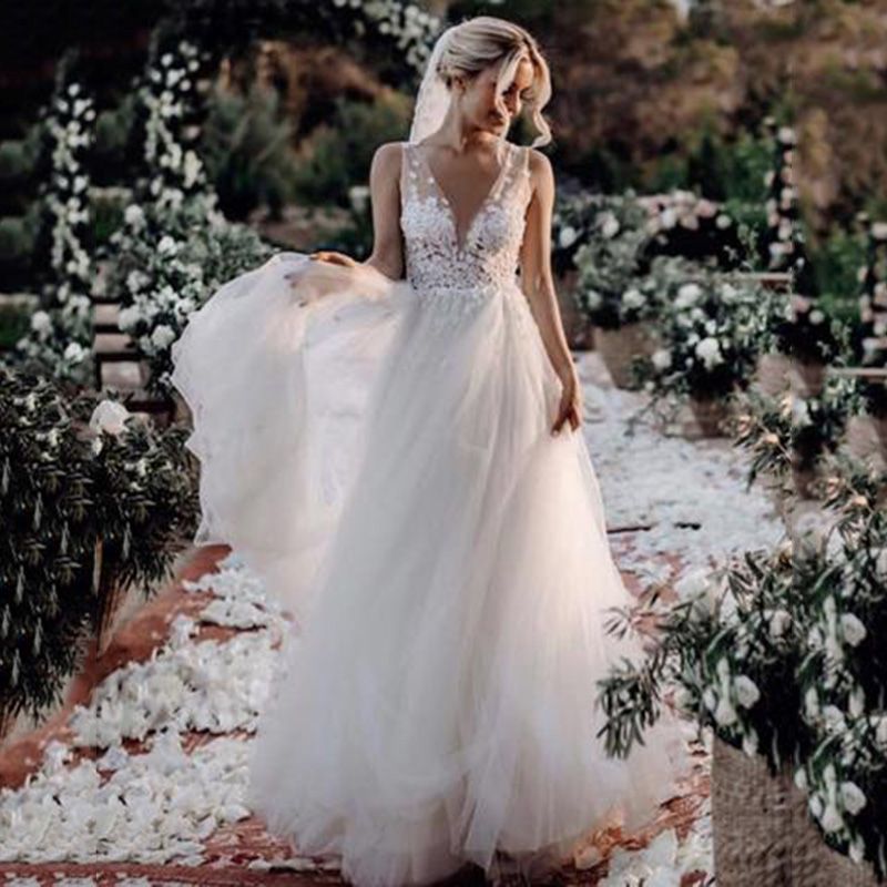 Romantic Puffy A Line Tulle Wedding 