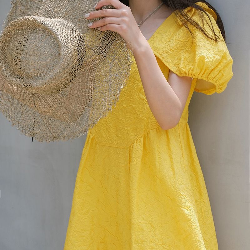 yellow tight dress