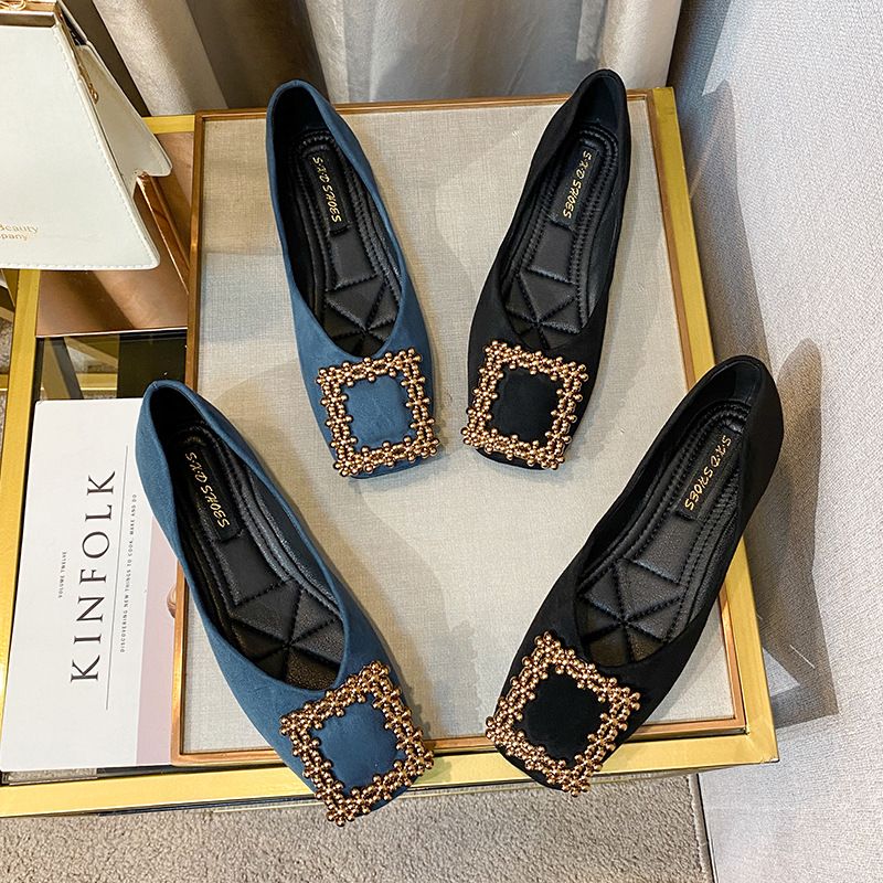 boat shaped shoes