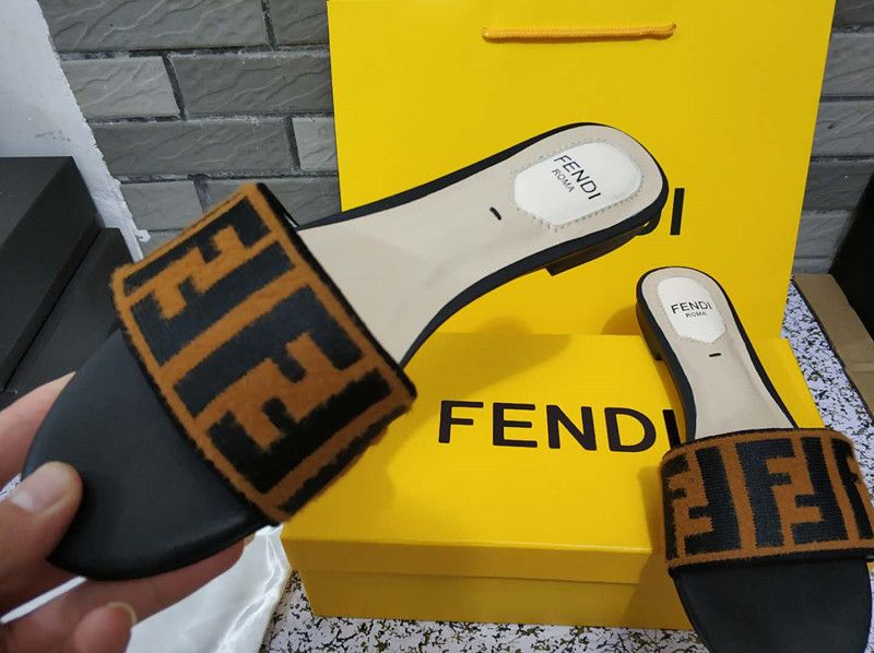 sparx sandal near me