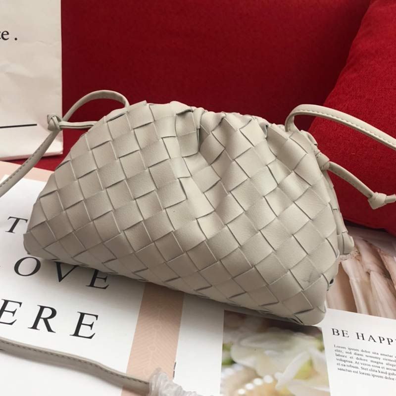 أكياس سحابة العشاء الكروشيه إمرأة الأزياء Crossbody جودة الرجعية الكلاسيكية اليد حقائب السيدات أكياس بيع حقيبة الساخنة Ubpmk 2021 من Oinsyis 760 97ر س موبايل Dhgate